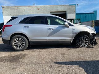 2018 Cadillac XT5 Luxury - Exterior Side Passenger